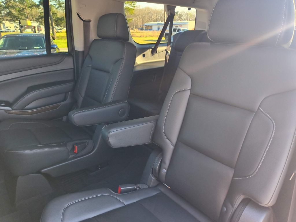2020 Chevrolet Suburban Image 25