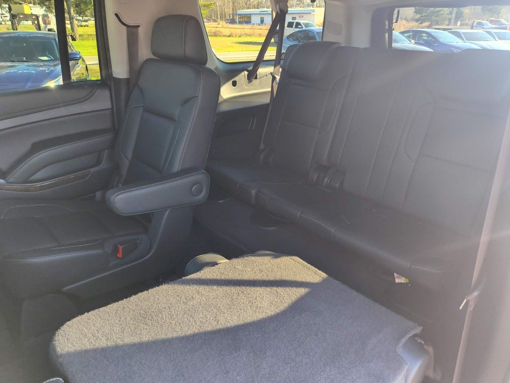 2020 Chevrolet Suburban Image 26
