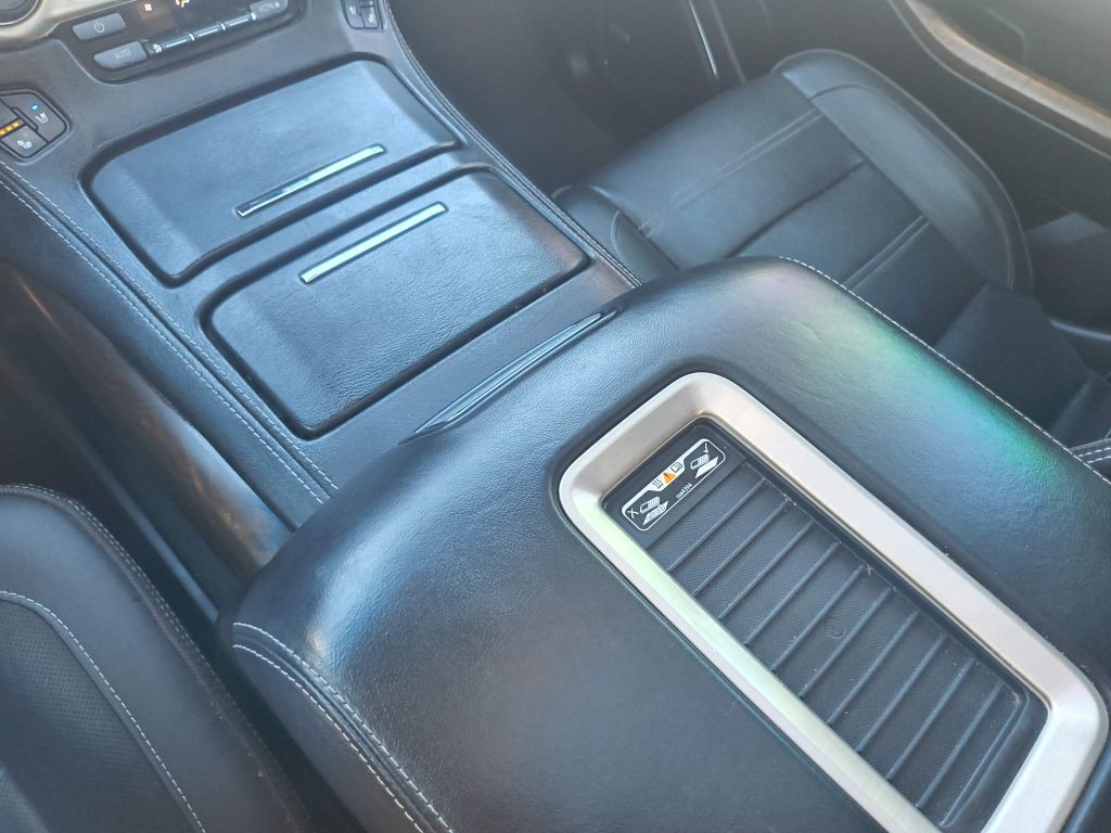 2018 GMC Yukon Image 24