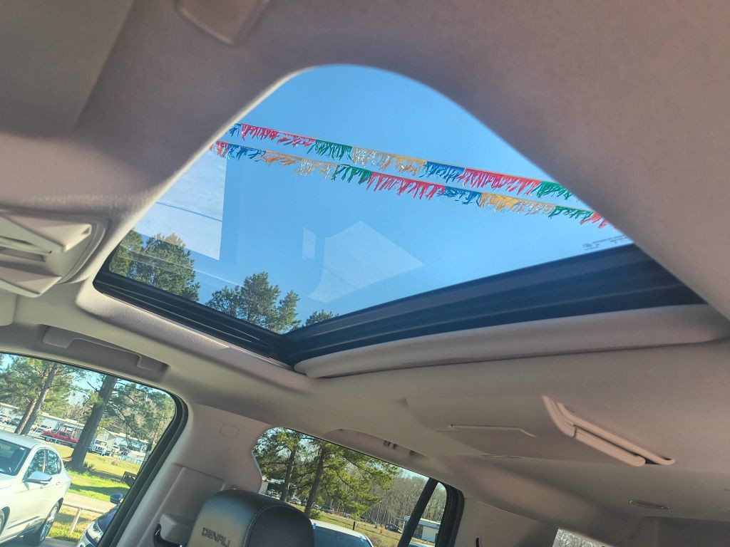 2018 GMC Yukon Image 27