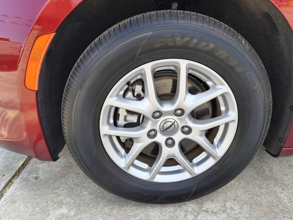 2023 Chrysler Voyager Image 9