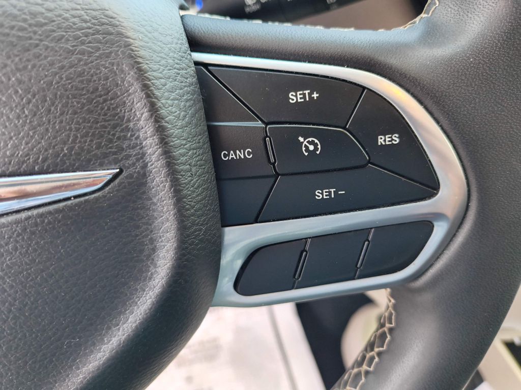 2023 Chrysler Voyager Image 17