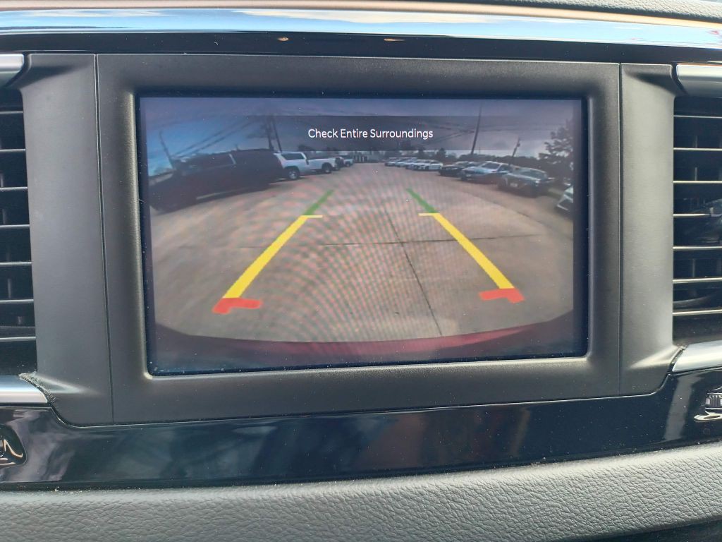 2023 Chrysler Voyager Image 20