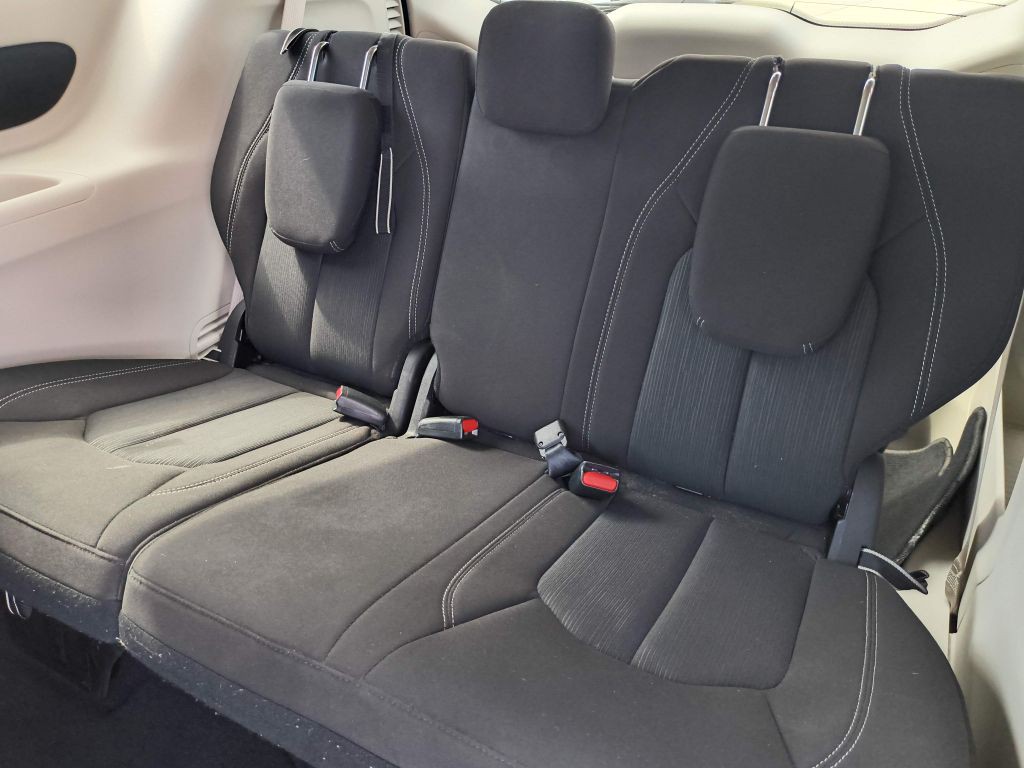 2023 Chrysler Voyager Image 27