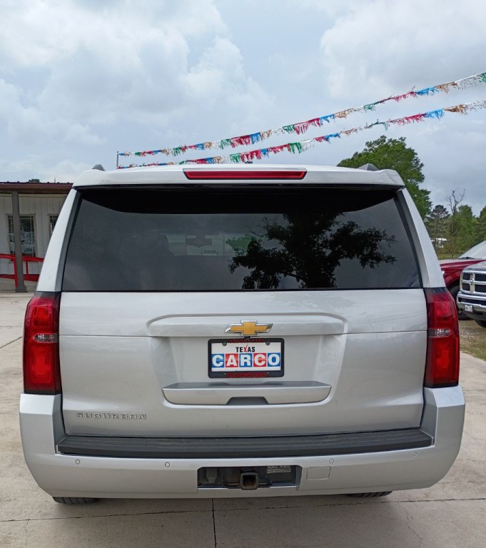 2016 Chevrolet Suburban Image 4
