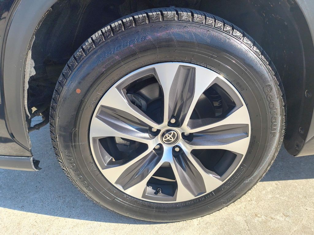 2021 Toyota Highlander Image 9