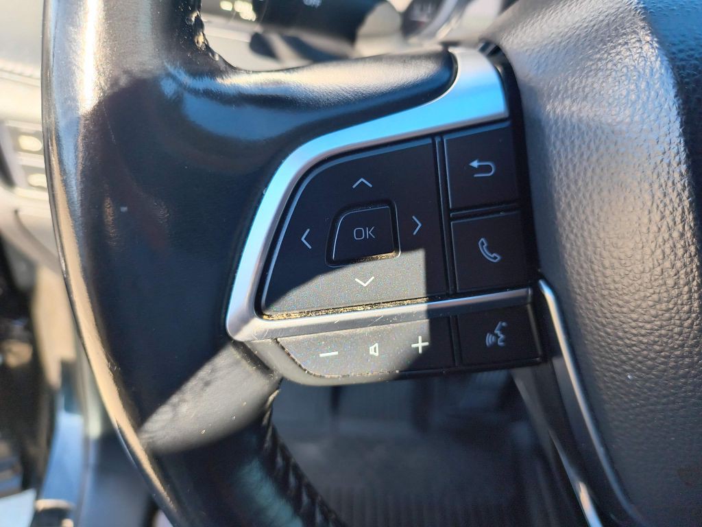 2021 Toyota Highlander Image 16