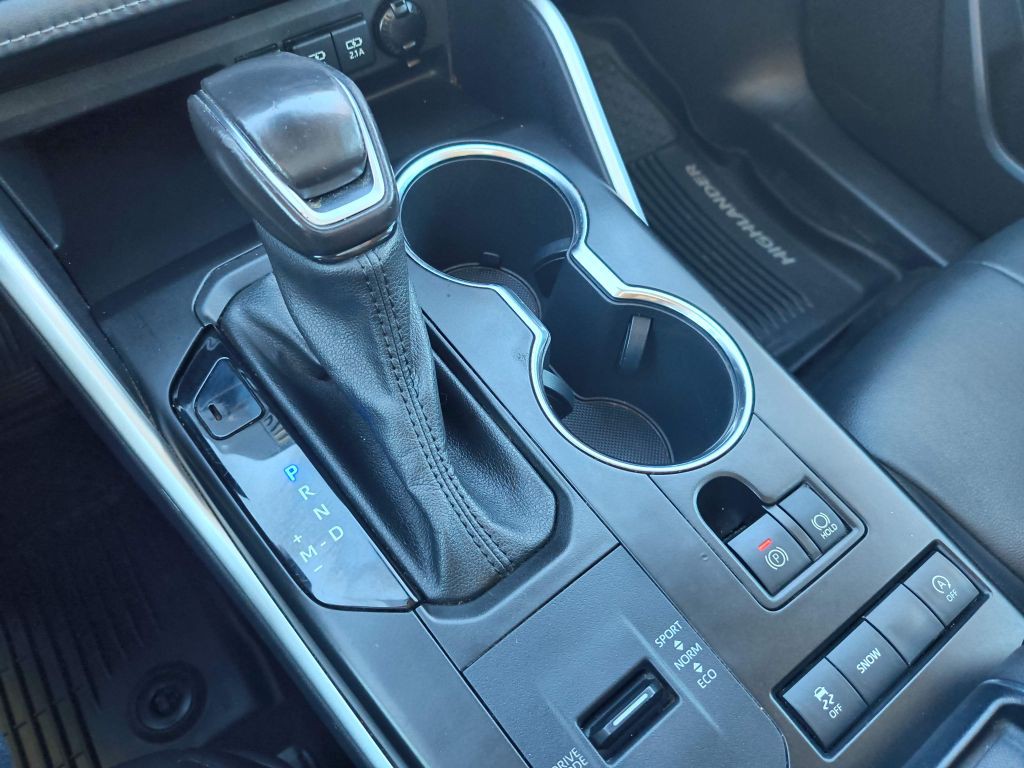 2021 Toyota Highlander Image 22