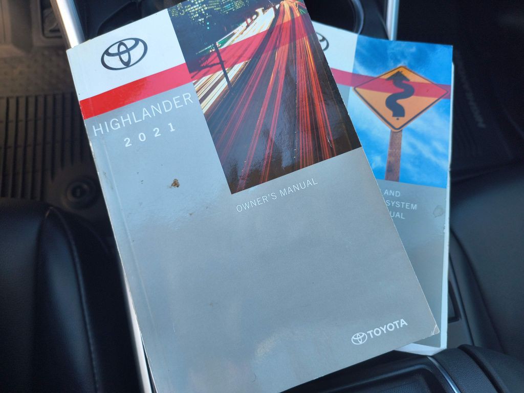 2021 Toyota Highlander Image 29