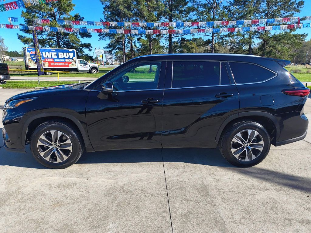 2021 Toyota Highlander Image 3