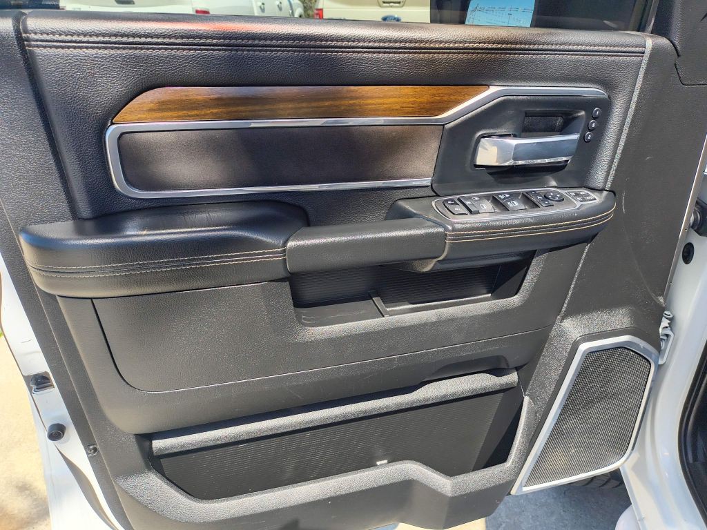 2023 RAM 2500 Image 16