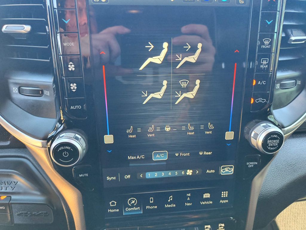 2023 RAM 2500 Image 27