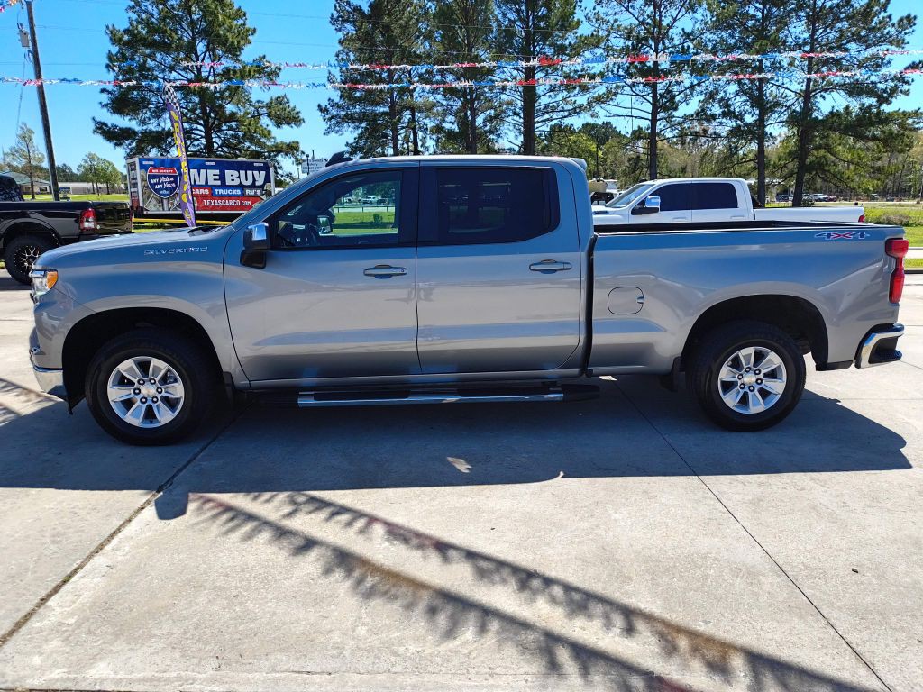 2023 Chevrolet Silverado 1500 Image 2