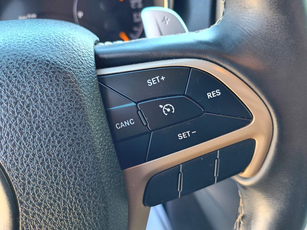 2017 Jeep Grand Cherokee Image 17