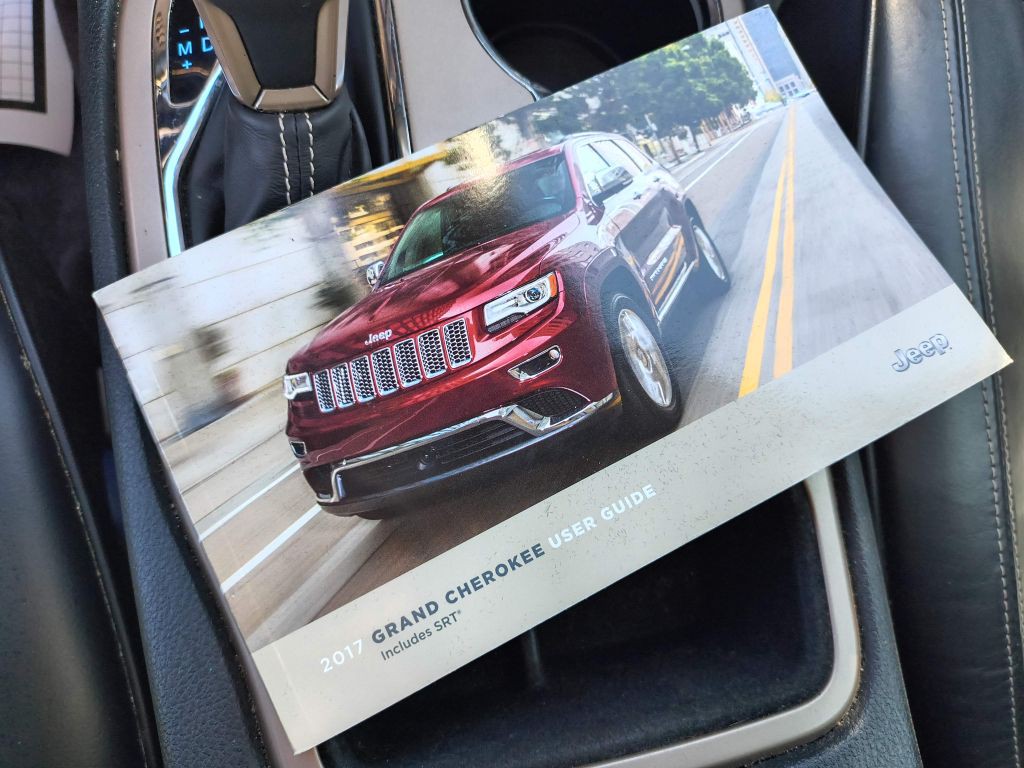 2017 Jeep Grand Cherokee Image 29