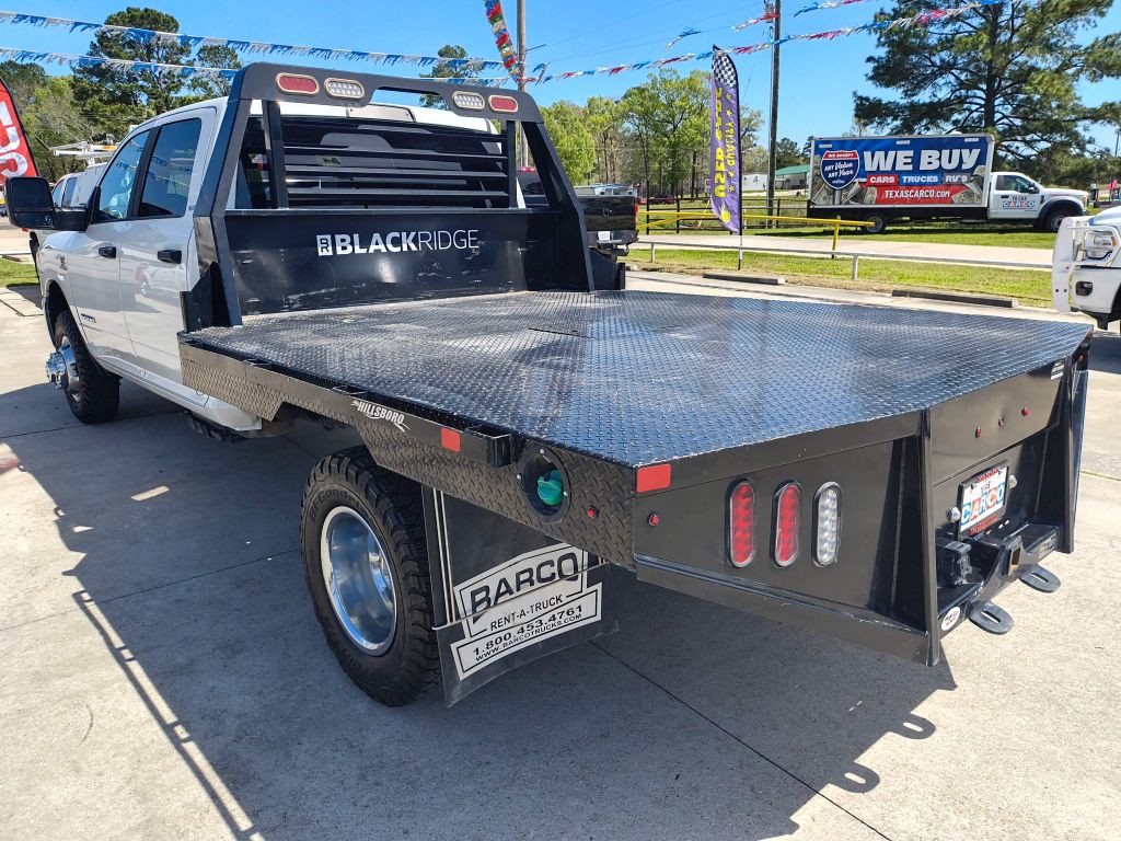 2024 RAM 3500 Image 3