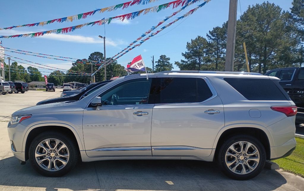2018 Chevrolet Traverse Image 2
