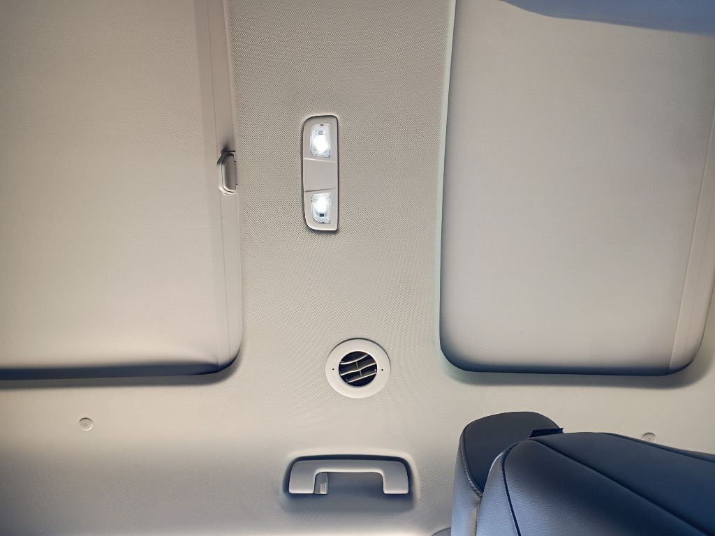 2018 Chevrolet Traverse Image 11