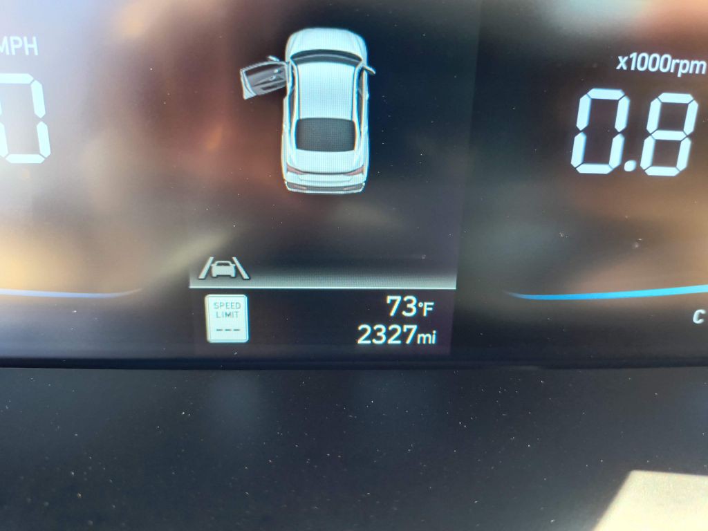 2025 Hyundai Elantra Image 17