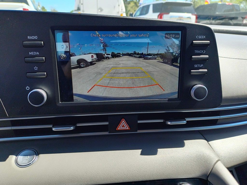 2025 Hyundai Elantra Image 19