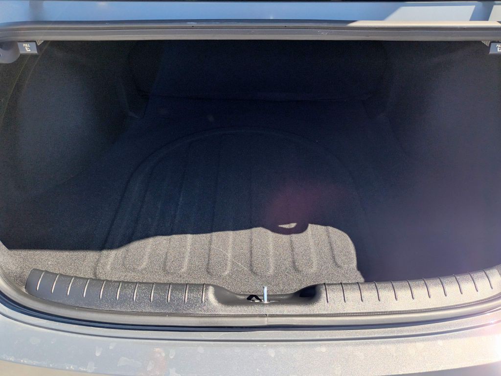 2025 Hyundai Elantra Image 24