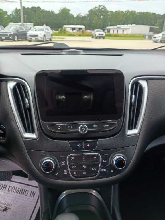 2022 Chevrolet Malibu Image 8