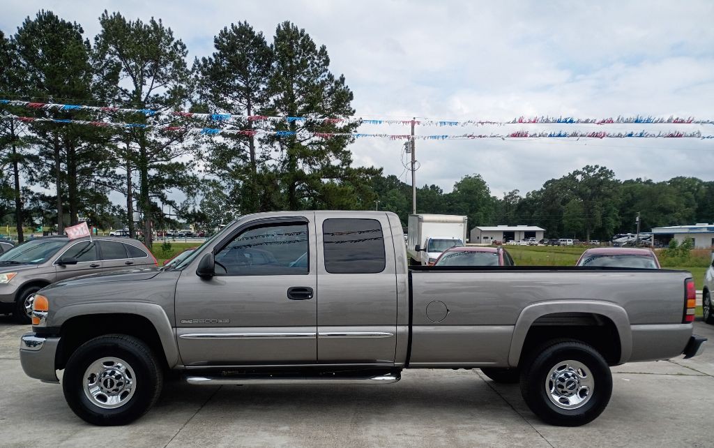 2007 GMC Sierra Image 2