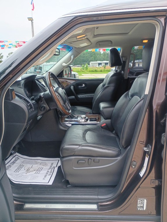 2017 INFINITI QX80 Image 7