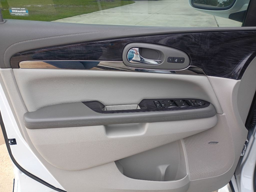 2017 Buick Enclave Image 6