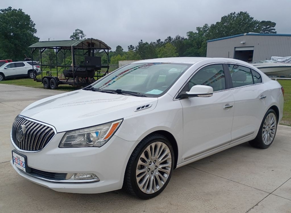 2015 Buick Lacrosse Image 1