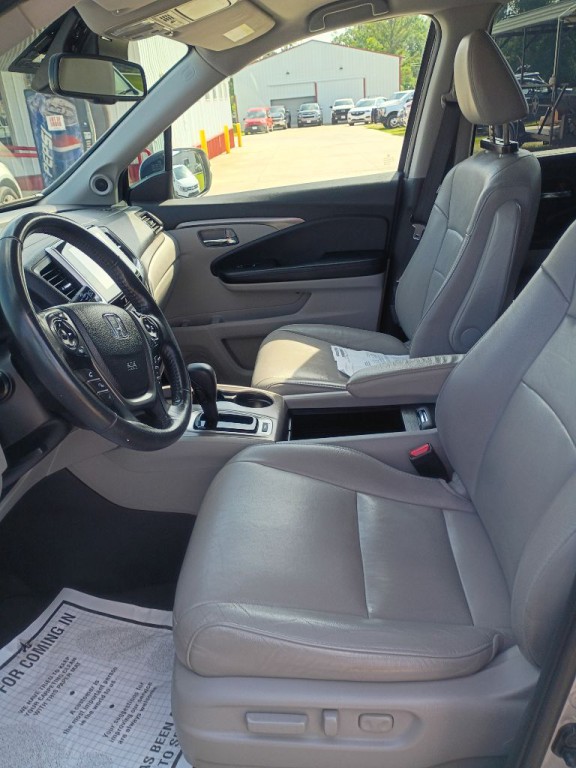 2017 Honda Pilot Image 7