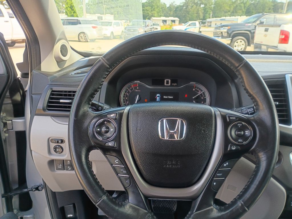 2017 Honda Pilot Image 8