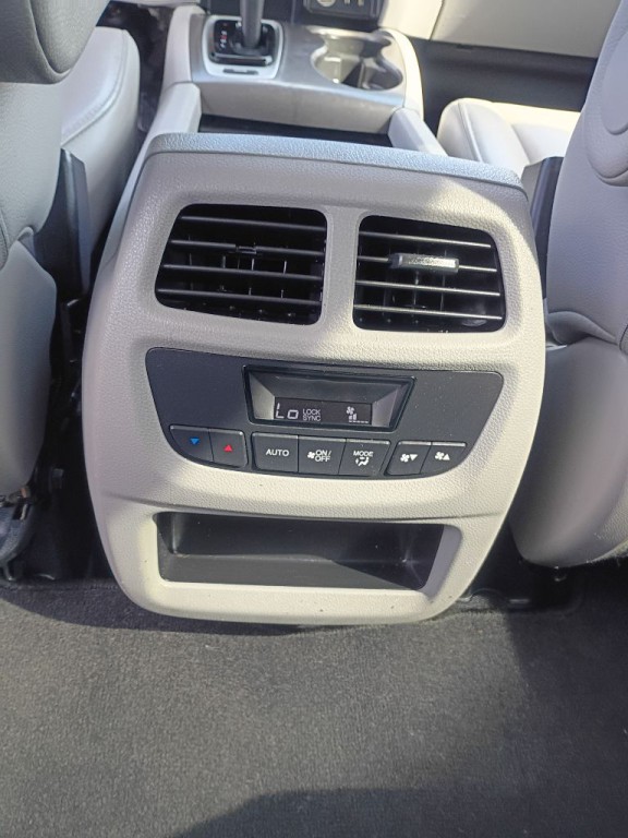 2017 Honda Pilot Image 15