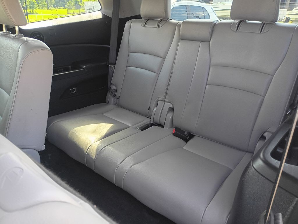 2017 Honda Pilot Image 16