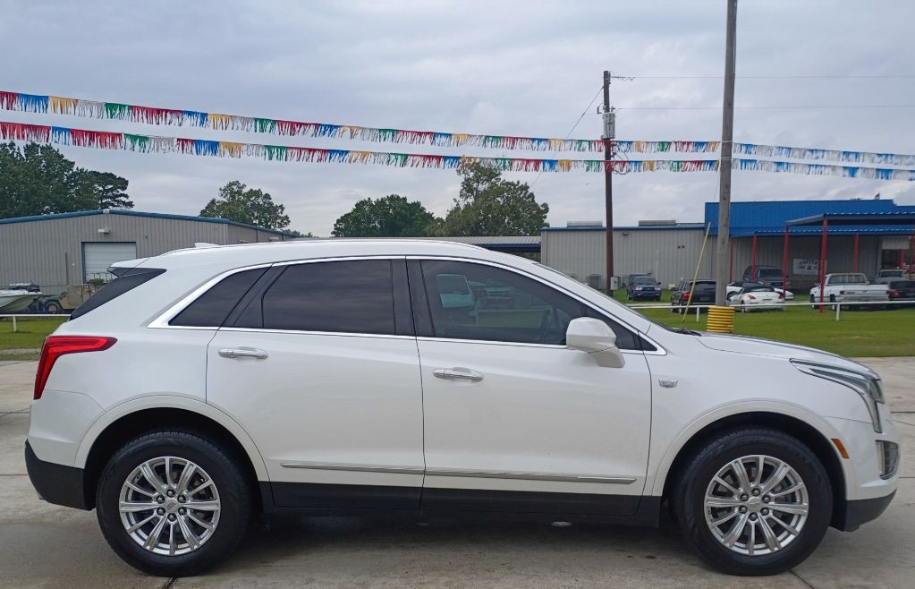 2017 Cadillac XT5 Image 2