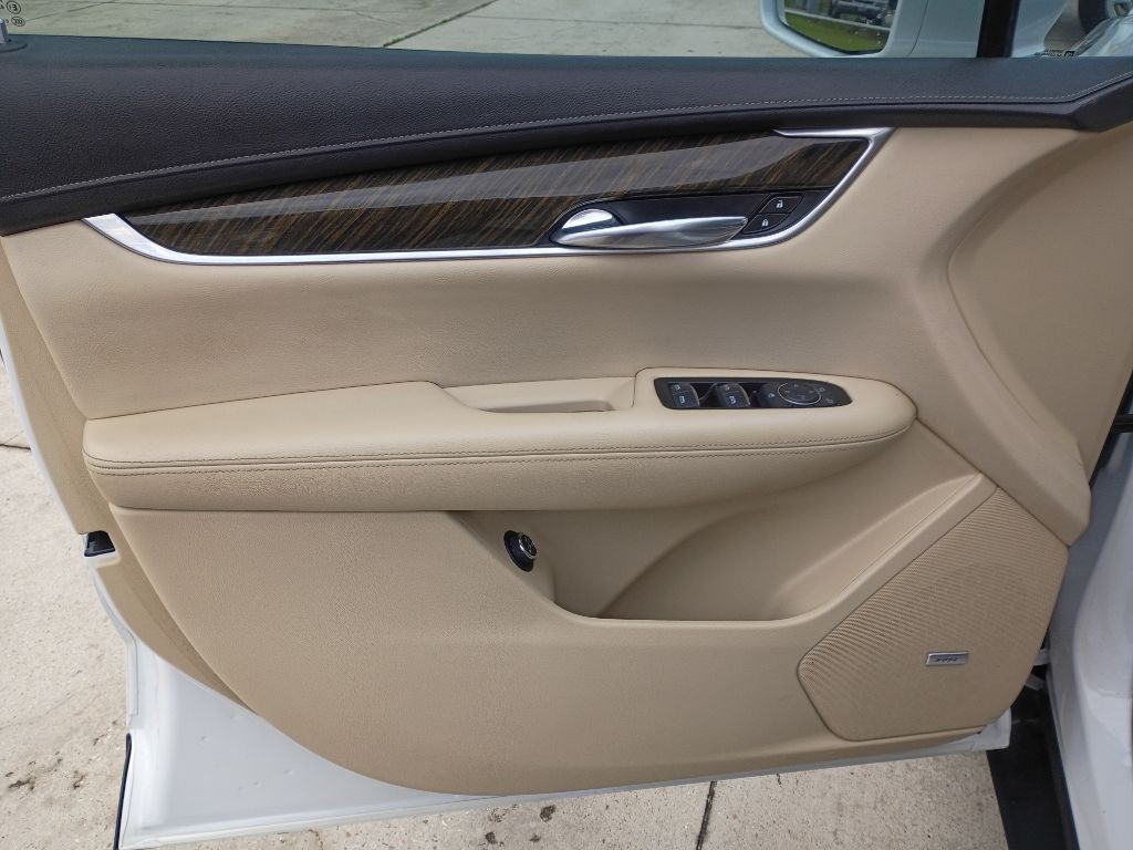 2017 Cadillac XT5 Image 9