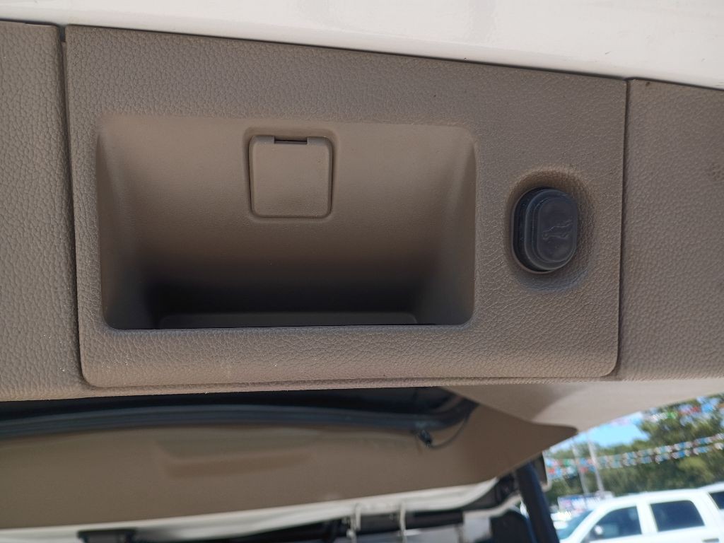 2016 Chevrolet Tahoe Image 16