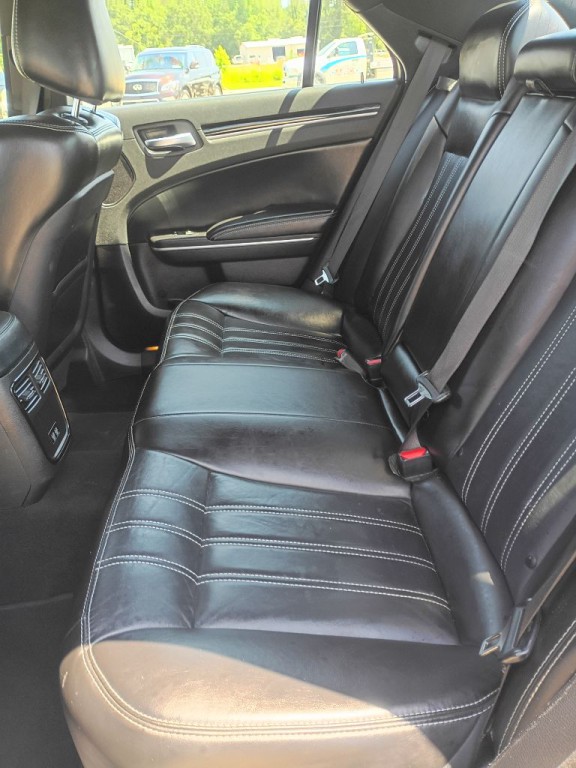 2022 Chrysler 300 Image 14