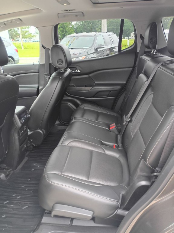 2019 GMC Acadia Image 16