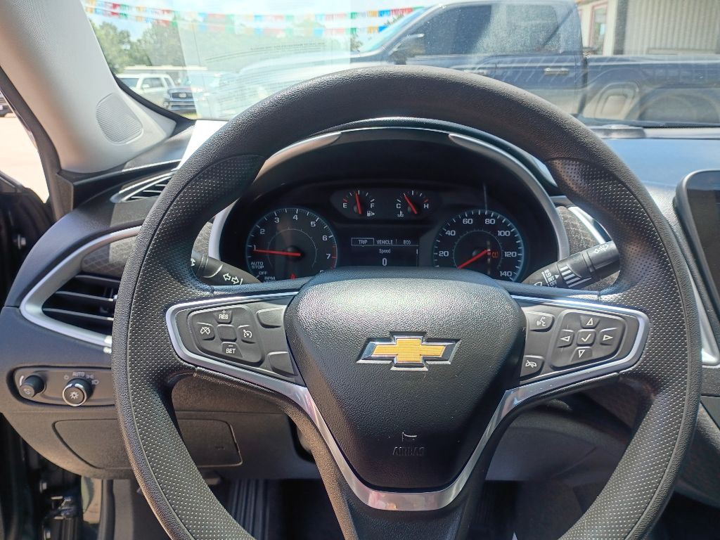 2022 Chevrolet Malibu Image 8