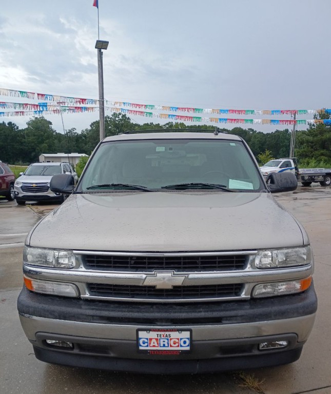 2006 Chevrolet Suburban Image 2