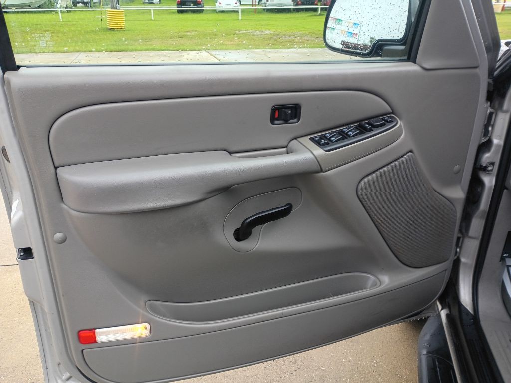 2006 Chevrolet Suburban Image 5