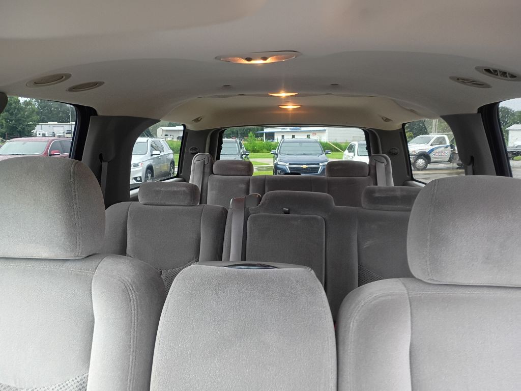 2006 Chevrolet Suburban Image 10