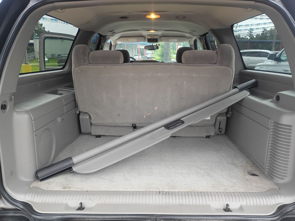 2006 Chevrolet Suburban Image 13