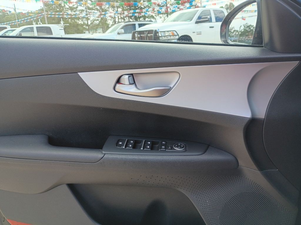 2024 Kia Forte Image 6