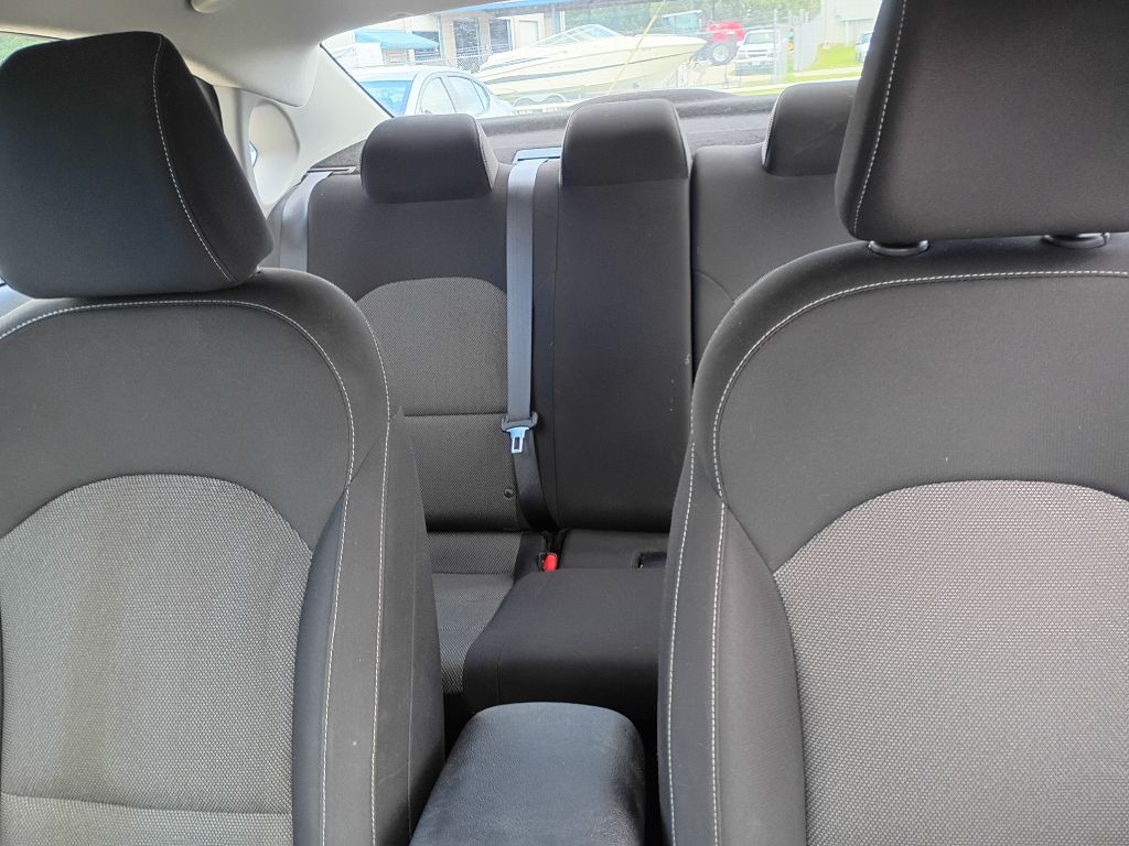 2024 Kia Forte Image 12
