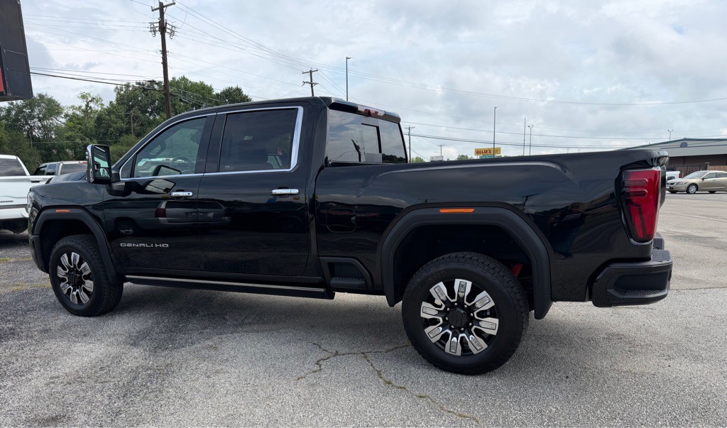 2026 GMC Sierra Image 4