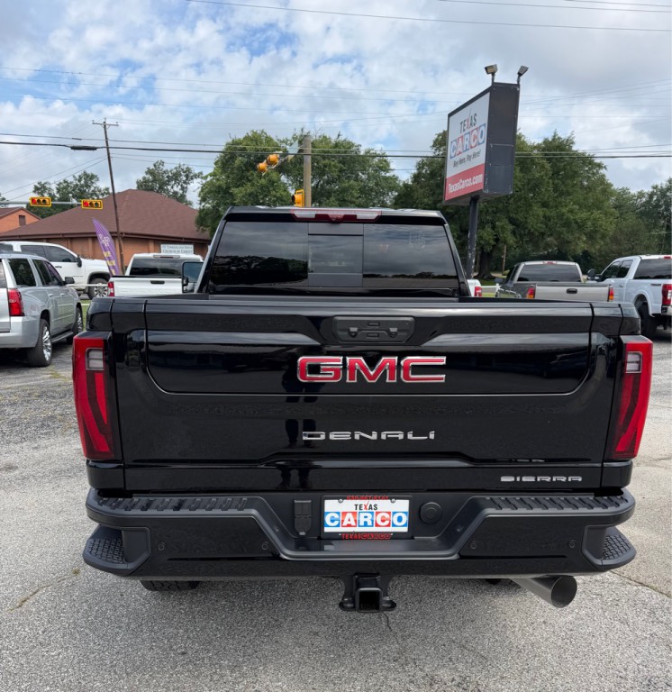 2026 GMC Sierra Image 5