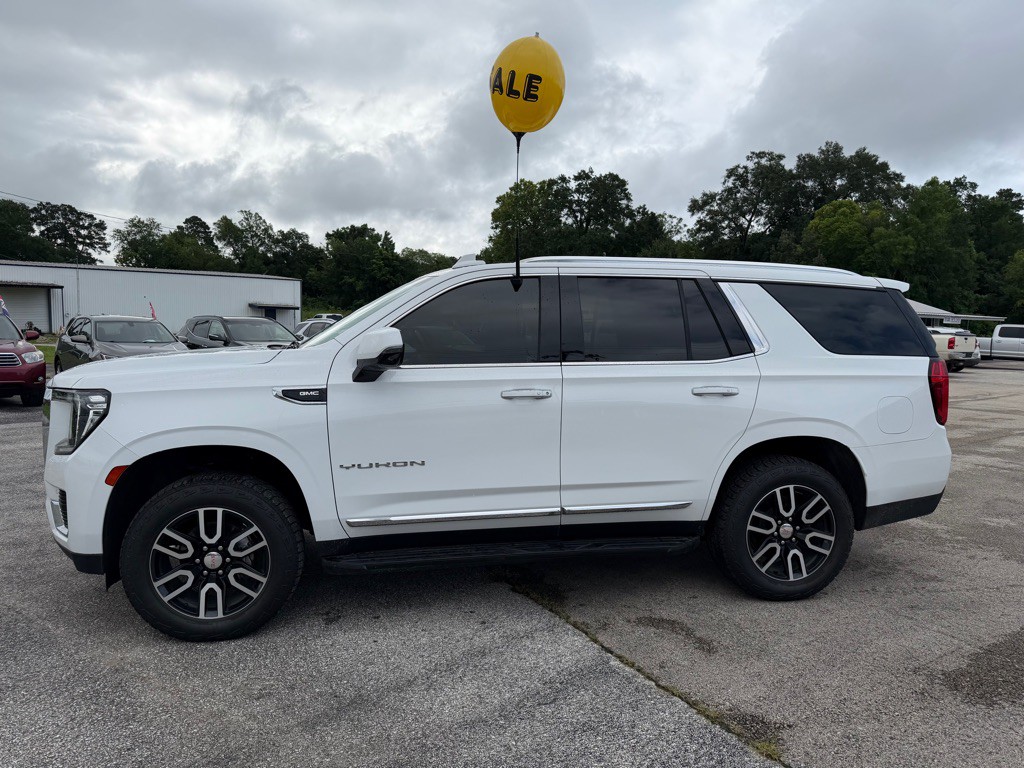 2021 GMC Yukon Image 2