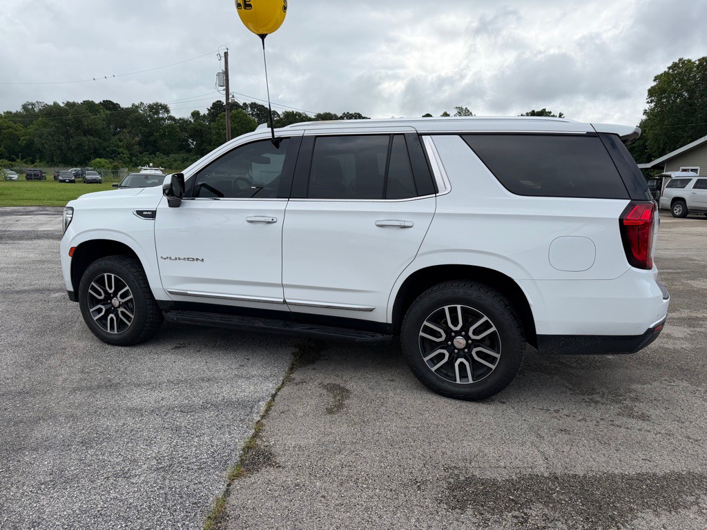 2021 GMC Yukon Image 3